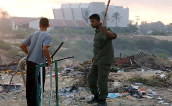 עשור לגירוש: אדמות גוש קטיף יימסרו לאנשי חמאס