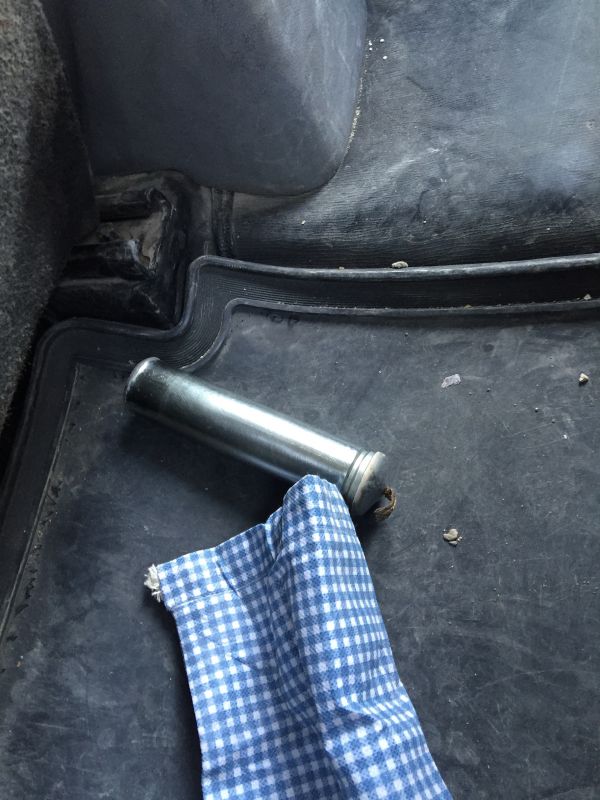 מתחת למושב הנהג: מטען חבלה מוכן לשימוש