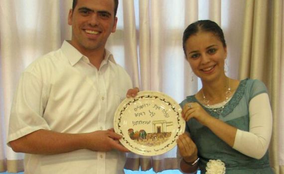 במקום חתונה, הכלה שרה ליטמן תשב שבעה