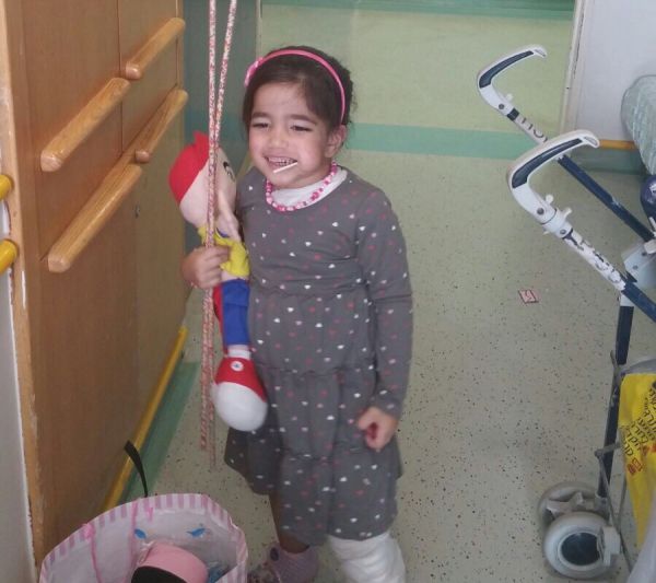 פצועת פיגוע בקבוק התבערה שוחררה לביתה