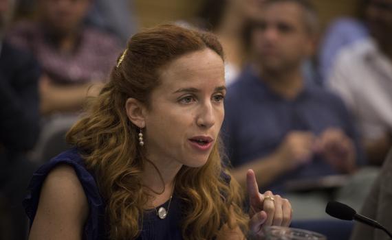 סתיו שפיר יוצאת להגנת מגורשי גוש קטיף: 'מביש'