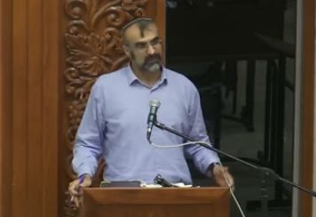 לקרב, לא לתת לגיטימציה / תגובה לרב בזק ולרב לאו