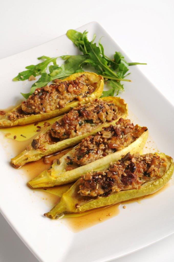 לחובבי הממולאים: סירות קישואים במילוי בשר