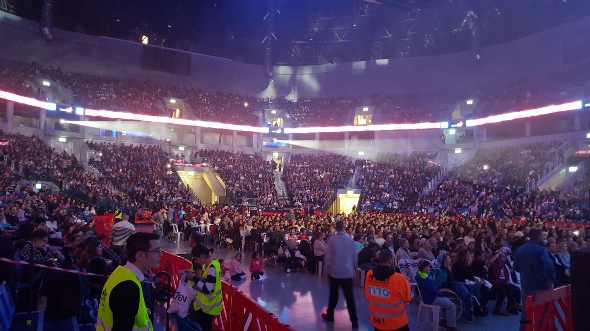 אלפי משתתפים סרוגים הדליקו את ירושלים