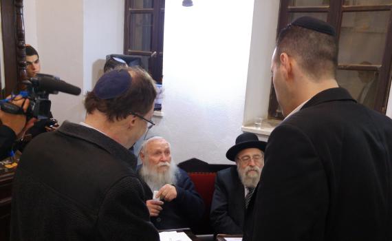 מיקי זוהר: בגלל חוק השבת רשתות גדולות עושות נגדי קמפיין