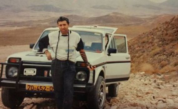 פרשת "עזרא לנדרובר": אל תאשימו את הישיבות