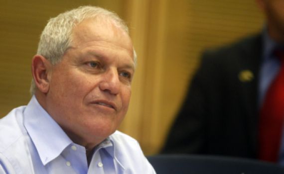 'לא עובד עם הסגן שלי; לא שאלו אותי כשמינו אותו'