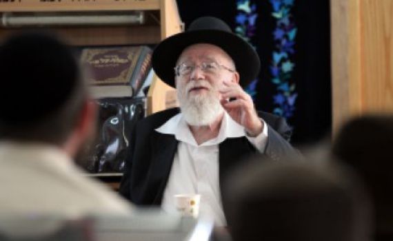 פרשת דומא: נאסר על העצורים להדליק חנוכיה