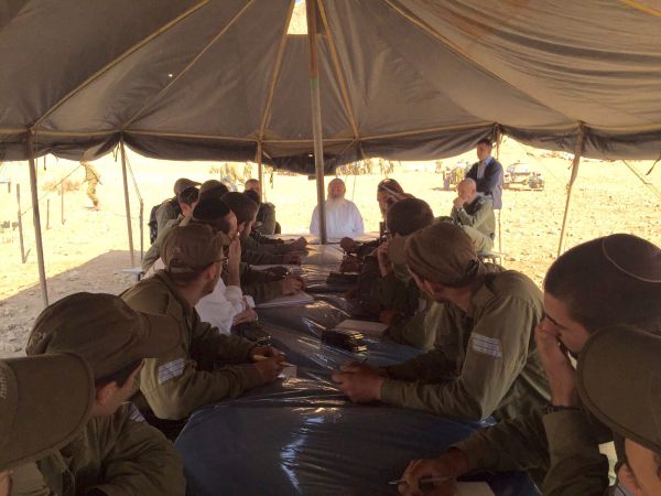 "מצוות 'עזרת ישראל מיד צר' מוטלת עליכם כעת"