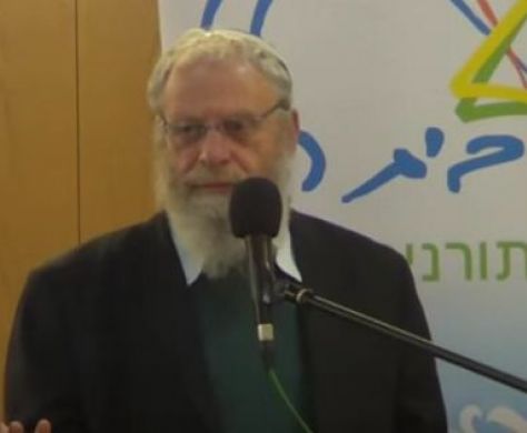 "מי הם המורים הבורים שלימדו את הנערים?"