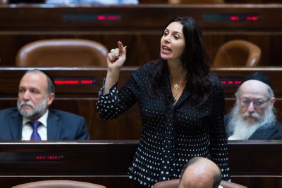 רגב נגד היוזמה של בנט; "לא בסמכותו"