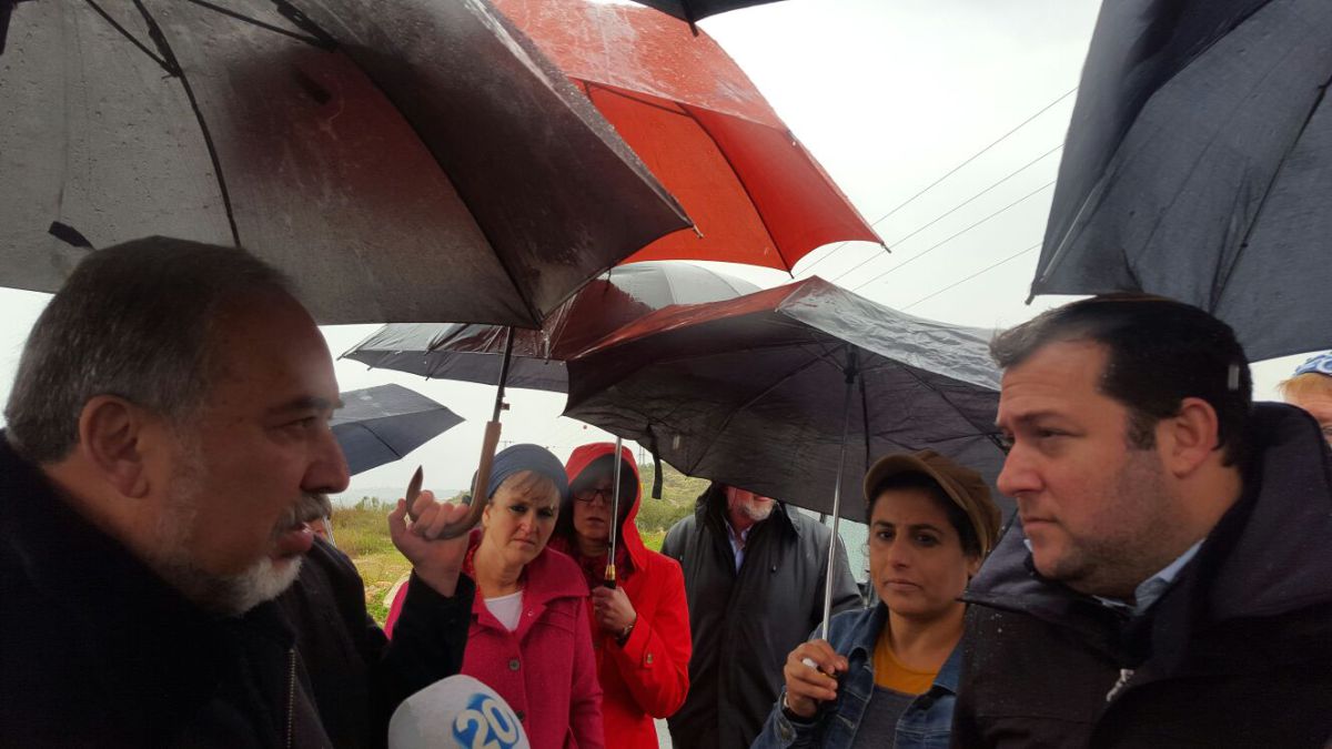 "אבא חטף כדור בגולגולת היה לו נס חנוכה". צפו