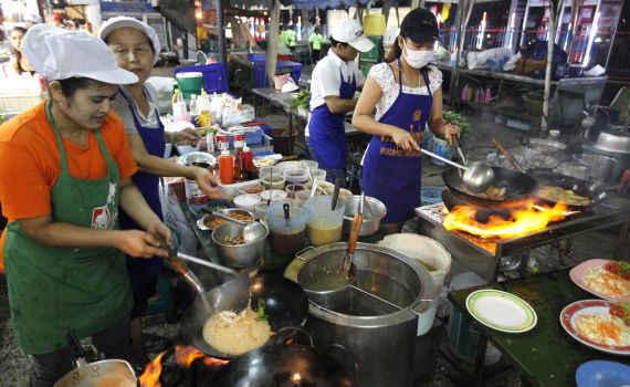 הרב רוזן: "למנות נשים למשגיחות כשרות"