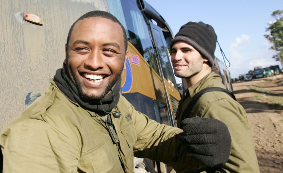 בשורה לחיילים: המשכורת תועלה ב-50%