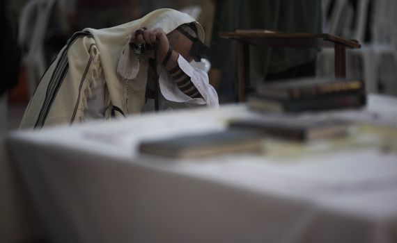 עשרה בטבת: "מה איכפת לי שאין בית מקדש?!"