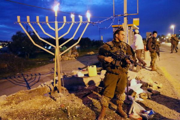אור בעזה: הרבנות מפרסמת הלכות חנוכה לחיילים