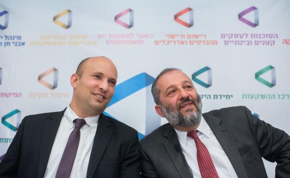 נסיון לאיחוי הקרע: בנט ייפגש עם החרדים