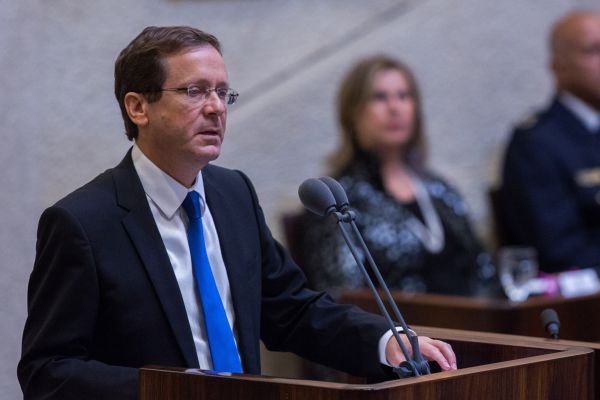 הרצוג ונתניהו התכתשו; המליאה פוזרה