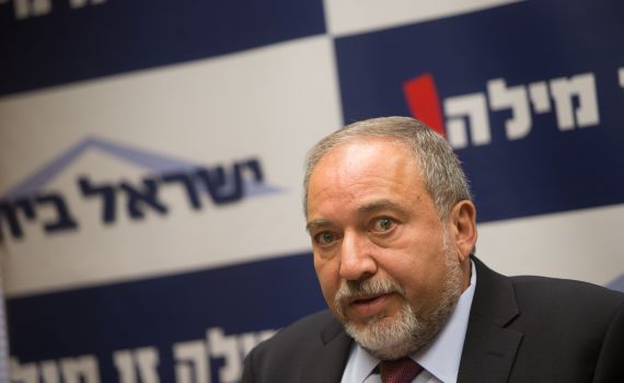 ליברמן ביקש לבקר את החייל במעצר וסורב