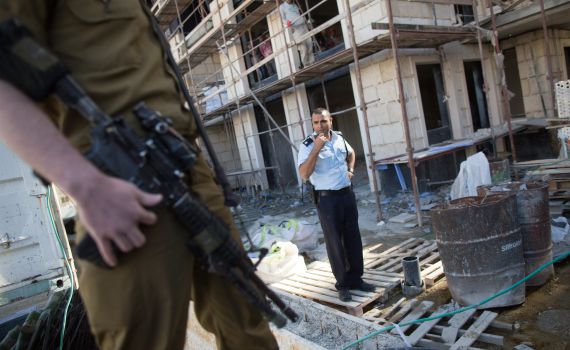 חשד לפיגוע: פועל ערבי תקף ישראלים באתר בנייה
