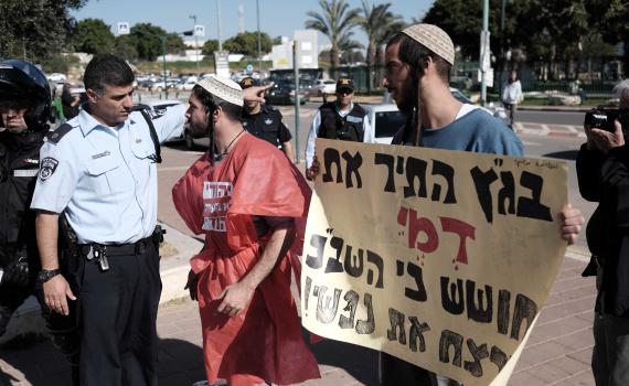 נזרי: "פגשתי את העצורים, מצבם הפיזי והנפשי תקין"