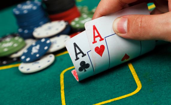 בית המשפט: טקסס הולדם הוא 'משחק אסור'