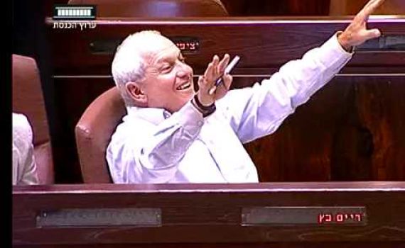 חיים כץ דיבר בטלפון הקואליציה כמעט הובכה