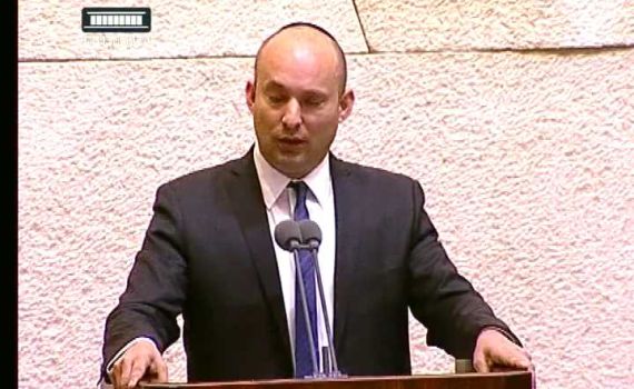 בנט לסתיו שפיר: את צעירה, למה את צווחת?