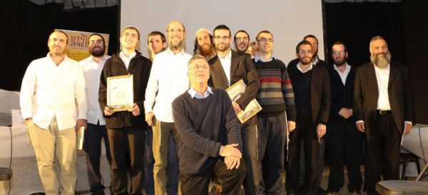 הזוכה בחידון: אפרים שרם, מישיבת 'ברכת משה'