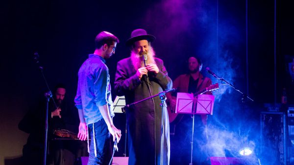 צפו: שולי רנד מארח את חנן בן ארי