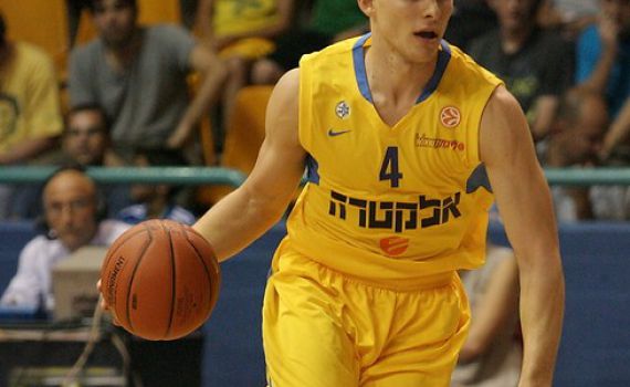 גל מקל חתם במכבי ת"א; ג'ורדן פארמר ישוחרר