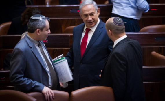 סקר: 'המחנה הציוני' מתרסקת, בנט מתחזק ליברמן נוסק