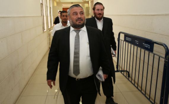 עם שוך הסערה: הקבלה של אבוטבול לע"נ נכדו