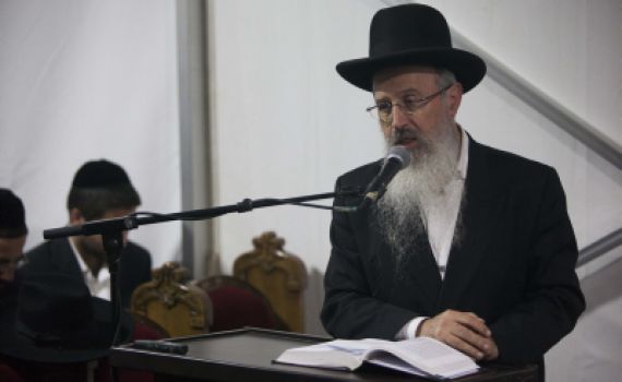 דרישה: להשעות את הרב אברהם יוסף מתפקידו