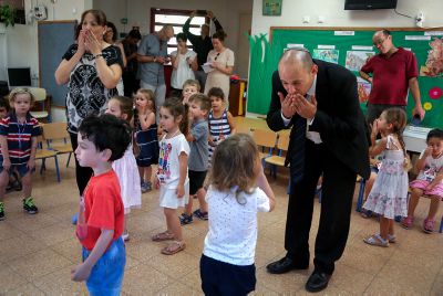 "חינוך מעורב? שר החינוך אינו בדרגת פוסק הלכה"