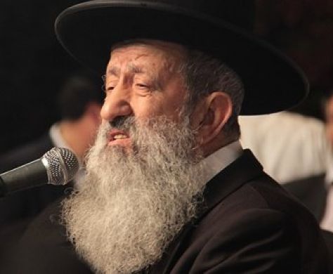 "גבר שמרצה בפני נשים הוא עבריין"