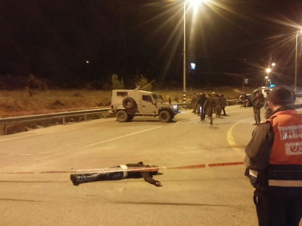 רגע לפני הפיגוע; שלושת המחבלים חוסלו