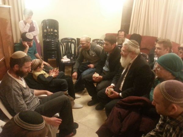 אחדות חוצת מפלגות בניחום האבלים בעתניאל