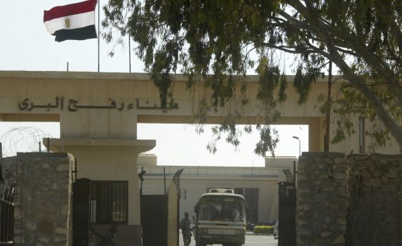 קהיר: פיגוע ירי לעבר אוטובוס בו היו ישראלים