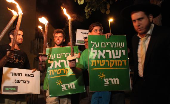 השמאל מבלבל במכוון בין דמוקרטיה לבין שוויון