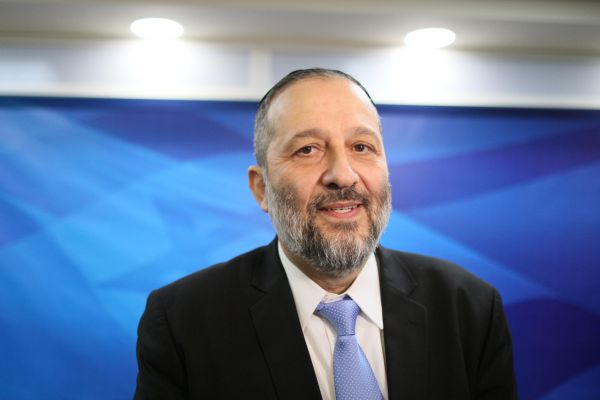 "לא חוק נגד דרעי, זה חוק נגד השחיתות בישראל"