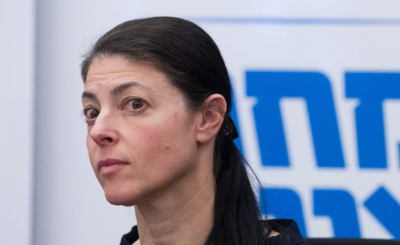 מרב מיכאלי: להיאבק נגד הסרת הכיפה בצרפת. צפו