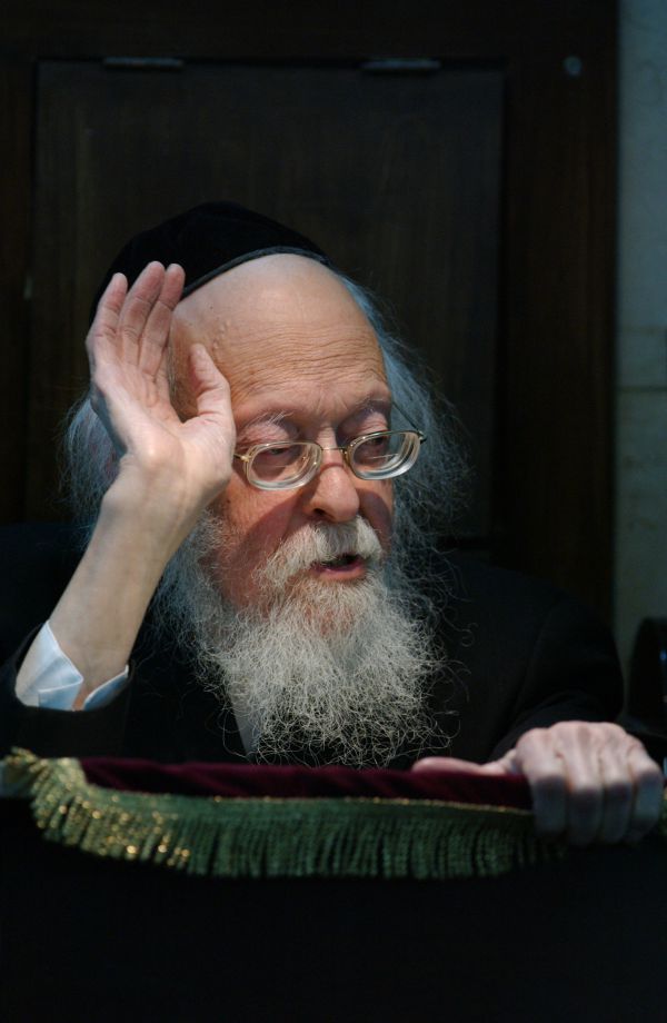 כך מונה הרב אלישיב לחבר מועצת הרבנות