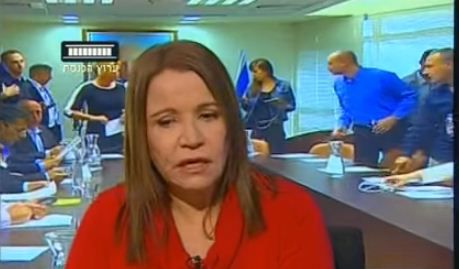 צפו:בגלל מי יחימוביץ' לא מגיעה לישיבות הסיעה?