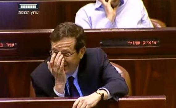 צפו: "בוז'י, בפורים תוכל להתחפש לראש ממשלה"