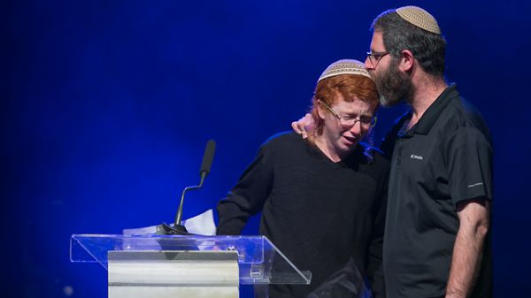 בנה של דפנה הקריא מכתב שכתבה לו: "כששמחים אין כישלונות"