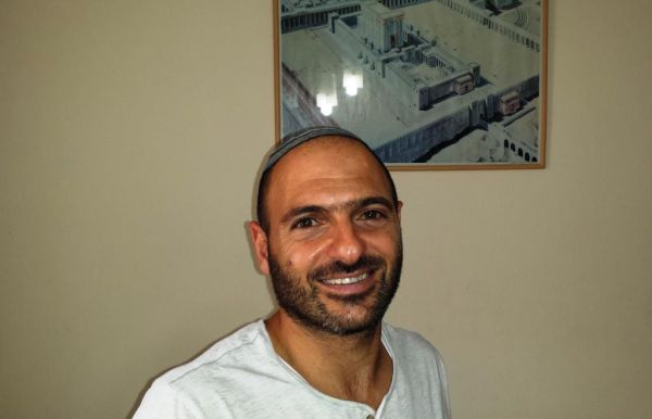 "מצד אחד אסור להעביר מידע אך מצד שני רוצים לסייע לבנות"