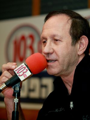גבי גזית: "מה יישאר ממך? אפס אחד גדול;צפו
