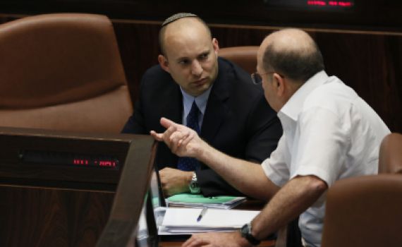 יעלון נגד בנט: "התבטאות ילדותית ומופקרת"