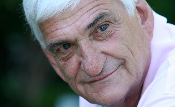 בנט ספד: ״עם ישראל איבד מפקד דגול"